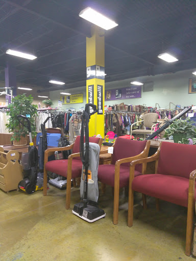 Thrift Store «Goodwill», reviews and photos, 1795 Sunshadow Dr, Casselberry, FL 32806, USA