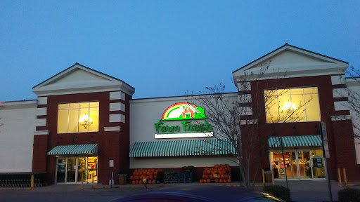 Supermarket «Farm Fresh», reviews and photos, 683 S Hughes Blvd, Elizabeth City, NC 27909, USA