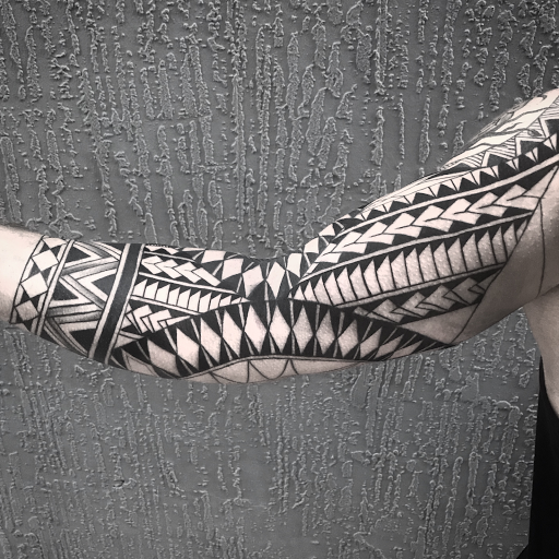 Explore knee tattoo ideas, creative tattoo ideas in Miami, available at Miami Tattoo & Co Midtown
