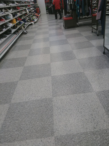 Clothing Store «Ross Dress for Less», reviews and photos, 3093 E Main St, Russellville, AR 72802, USA