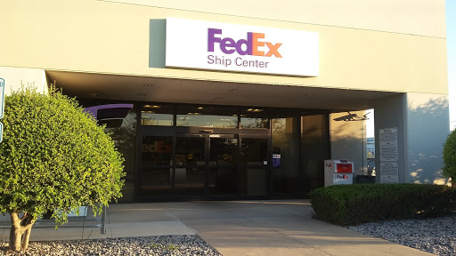 Shipping and Mailing Service «FedEx Ship Center», reviews and photos, 5601 Mark IV Pkwy, Fort Worth, TX 76131, USA