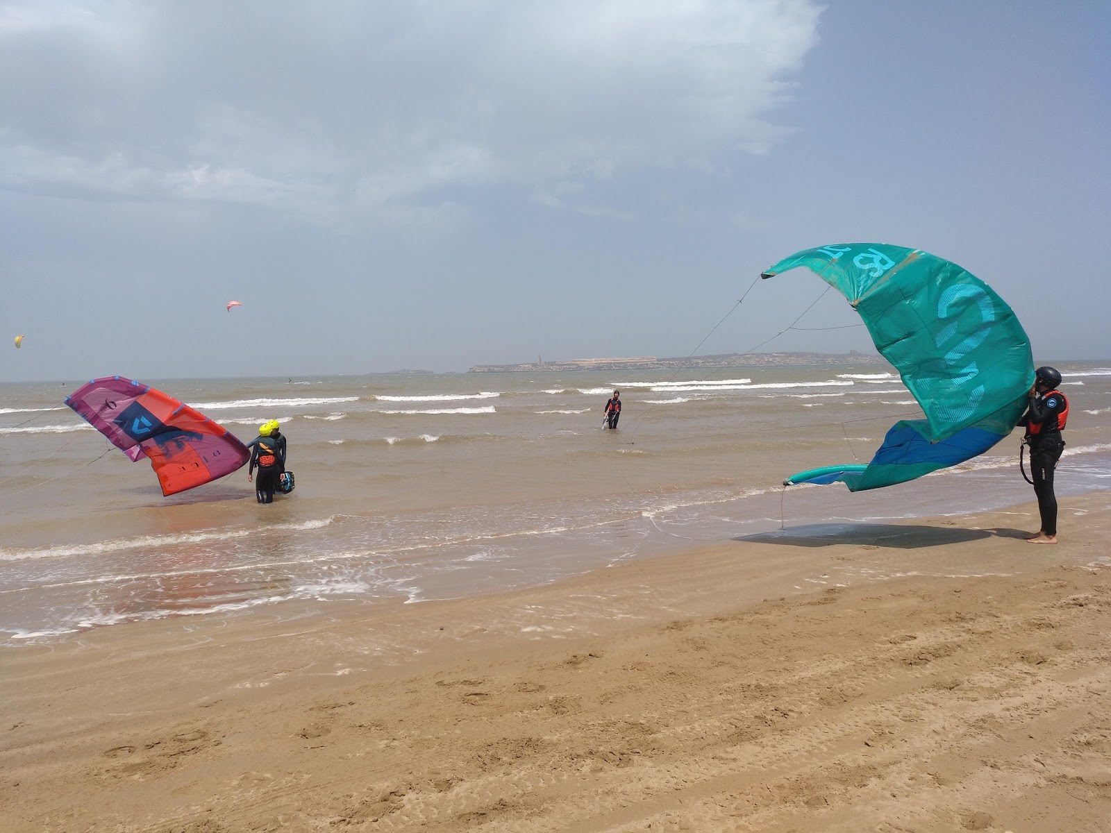 Foto von Essaouira Strand und die siedlung
