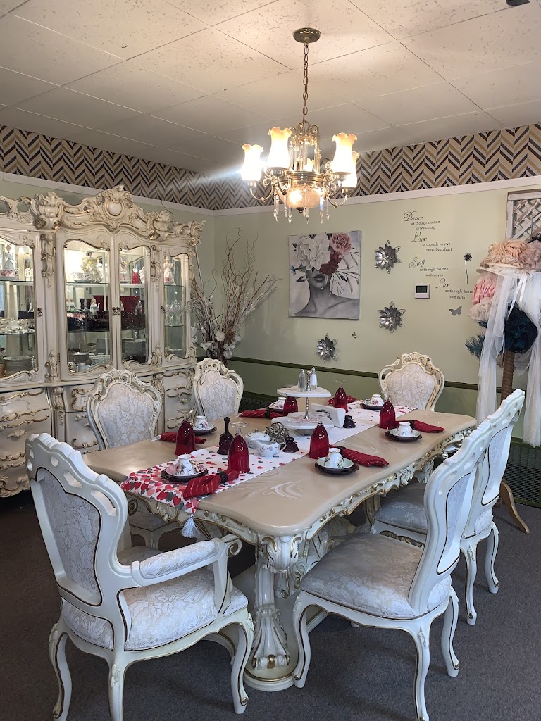 Vintage Vibes Cafe 13901