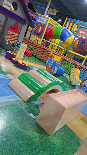 Amusement Center «Bumper Jumpers Indoor Playground», reviews and photos, 4217 W Gate City Blvd, Greensboro, NC 27407, USA