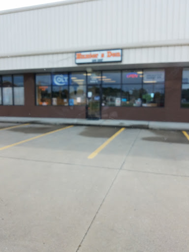 Gun Shop «Hunters Den of Ohio», reviews and photos, 1299 Ohio Pike, Amelia, OH 45102, USA