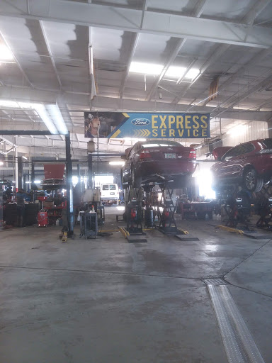Car Repair and Maintenance «Pep Boys Auto Service & Tire», reviews and photos, 5546 L B McLeod Rd, Orlando, FL 32811, USA