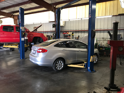 Mechanic «Folsom Auto Center», reviews and photos, 915 Bidwell St, Folsom, CA 95630, USA