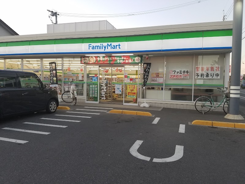 ファミリーマート 岡山青江店 岡山県岡山市南区新保 コンビニエンスストア コンビニ グルコミ