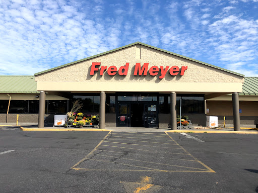 Grocery Store «Fred Meyer», reviews and photos, 14700 SE McLoughlin Blvd, Milwaukie, OR 97267, USA