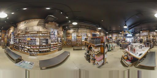 Shoe Store «Vans», reviews and photos, 1314 Pacific Coast Hwy, Hermosa Beach, CA 90254, USA