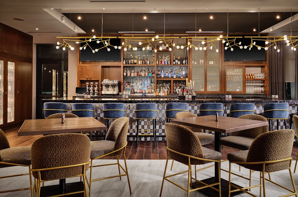 Oaken Bar + Bistro 60045