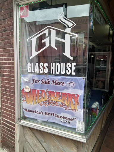 Tobacco Shop «The Glass House», reviews and photos, 536 W Tuscarawas Ave, Barberton, OH 44203, USA