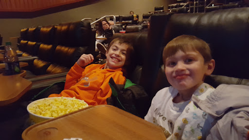 Movie Theater «Regal Cinemas Bolingbrook 12», reviews and photos, 1221 W Boughton Rd, Bolingbrook, IL 60440, USA