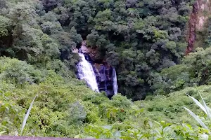 Cachoeira Veu De Noiva image