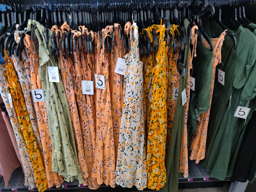 Variety Store «Five Below», reviews and photos, 13401 Shelbyville Rd, Louisville, KY 40243, USA