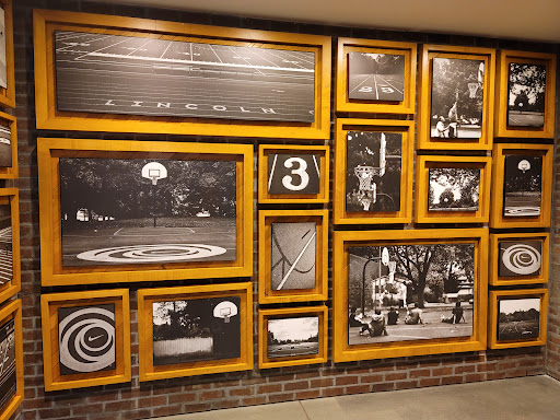 Clothing Store «Nike Portland», reviews and photos, 638 SW 5th Ave, Portland, OR 97201, USA