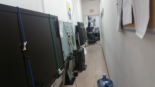 Cell Phone Store «Cell Phones Universe», reviews and photos, 1800 Palm Ave, Hialeah, FL 33010, USA