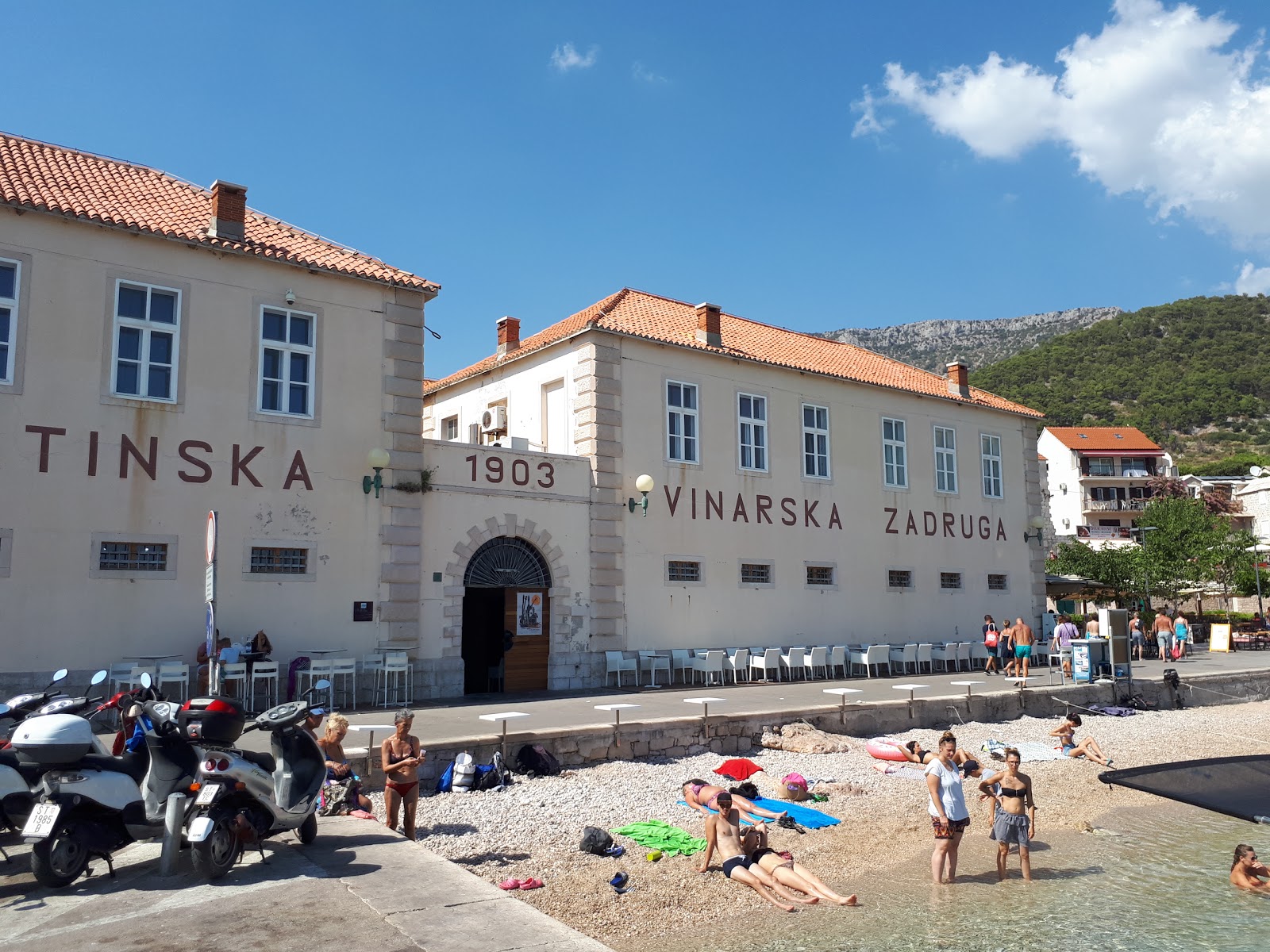 Φωτογραφία του Riva beach με μικρός κόλπος