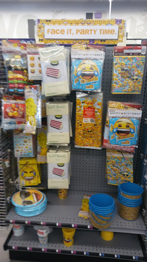 Variety Store «Five Below», reviews and photos, 846 Pelham Pkwy, Pelham, NY 10803, USA