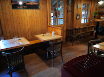 Atmosphère du Restaurant français Restaurant La Crèmerie du Glacier à Chamonix-Mont-Blanc - n°10