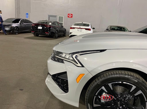 Van Nuys Kia image