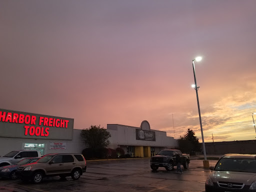 Hardware Store «Harbor Freight Tools», reviews and photos, 10101 E Washington St, Indianapolis, IN 46229, USA