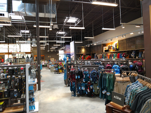 Camping Store «REI», reviews and photos, 7531 North Point Pkwy, Alpharetta, GA 30022, USA