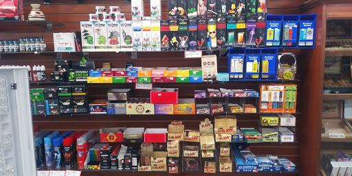 Tobacco Shop «Smoke Shop», reviews and photos, 2855 W Cactus Rd # 28, Phoenix, AZ 85029, USA