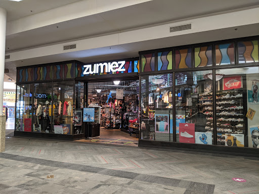 Clothing Store «Zumiez», reviews and photos, 2825 S Glenstone Ave, Springfield, MO 65804, USA