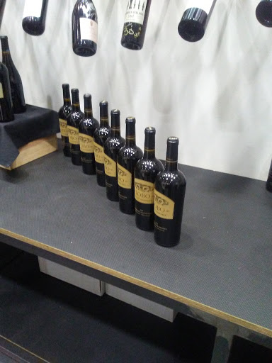 Wine Store «HOUSE OF PURE VIN», reviews and photos, 1433 Woodward Ave, Detroit, MI 48226, USA