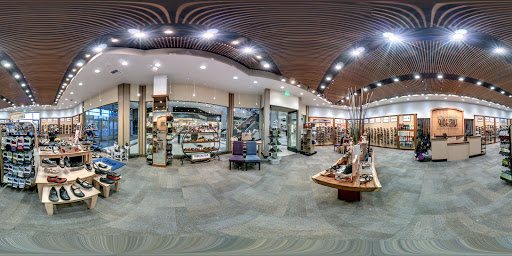 Shoe Store «Shoe Mill», reviews and photos, 9609 SW Washington Square Rd, Portland, OR 97223, USA