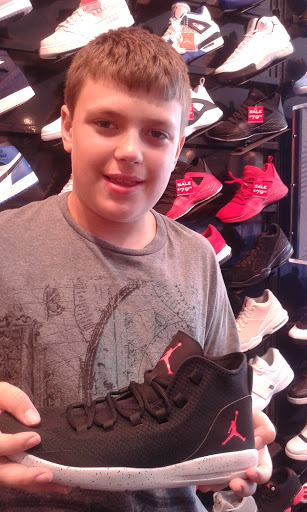 Shoe Store «Foot Locker», reviews and photos, 990 Gulfgate Center Mall, Houston, TX 77087, USA