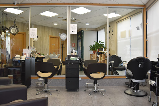 Peluquería Moralzarzal Tribaldo en Moralzarzal, Madrid
