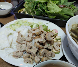 เกศดาวแหนมเนือง สี่แยกธิเบต photo