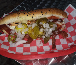 Valentino’s Hot Dogs & Hamburguesas photo