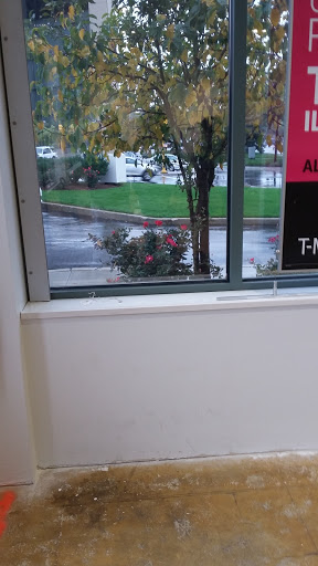 Cell Phone Store «T-Mobile», reviews and photos, 3 Everett St, Revere, MA 02151, USA