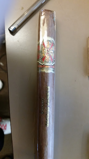 Tobacco Shop «New Continental Smoke Shop», reviews and photos, 2210 Murray Ave, Pittsburgh, PA 15217, USA