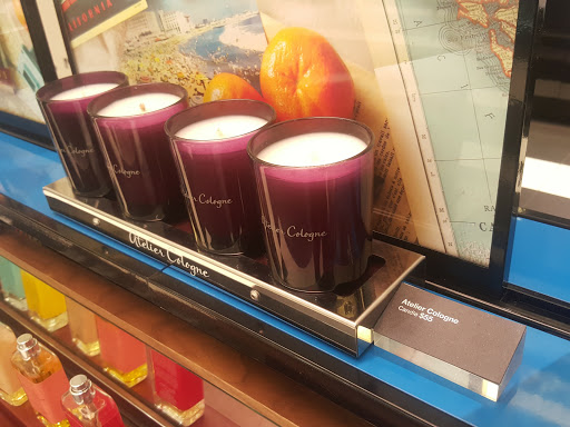 Cosmetics Store «SEPHORA», reviews and photos, 270 N Beverly Dr, Beverly Hills, CA 90210, USA