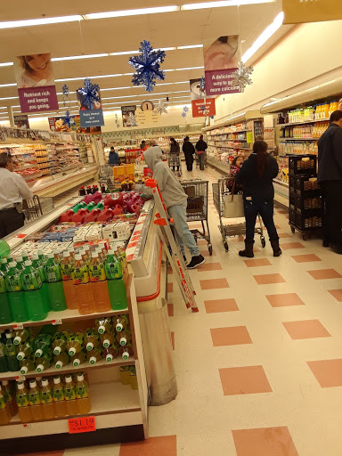 Grocery Store «Market Basket», reviews and photos, 227 Highland Ave, Salem, MA 01970, USA