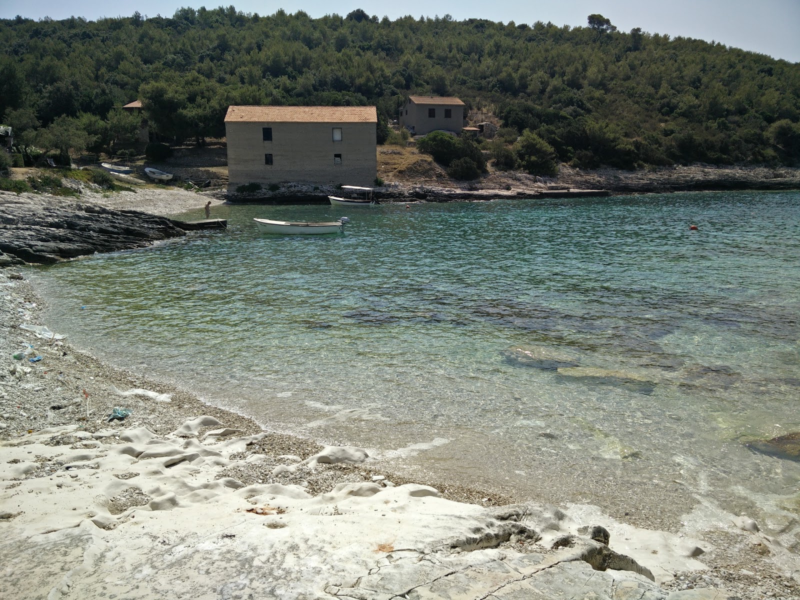 Foto di Vela Travna e l'insediamento