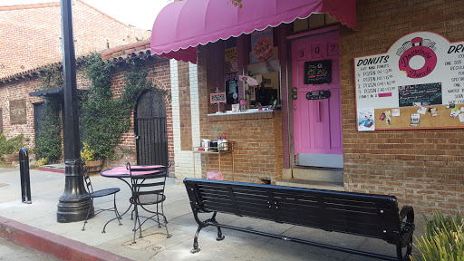Downtown Donuts, 307 W 3rd St, Santa Ana, CA 92701, USA, 