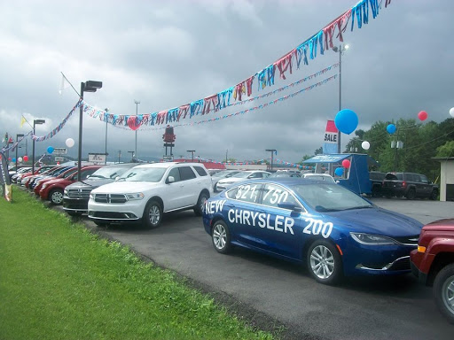 Car Dealer «PICKARD CHRYSLER DODGE JEEP», reviews and photos, 530 W Cumberland Gap Pkwy, Corbin, KY 40701, USA