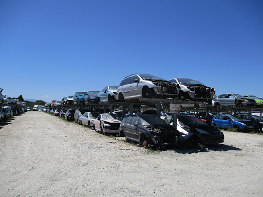 Photo 3 - AUTO PIECES 66