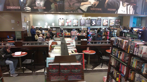 Book Store «Barnes & Noble», reviews and photos, 2245 Richmond Ave, Staten Island, NY 10314, USA