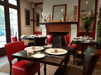 Atmosphère du Restaurant français La Maison du Chef à Ardres - n°8