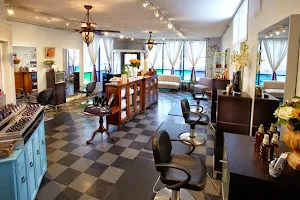 Jaide Organic Salon image