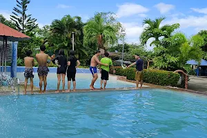 Villa Florinda Resort image