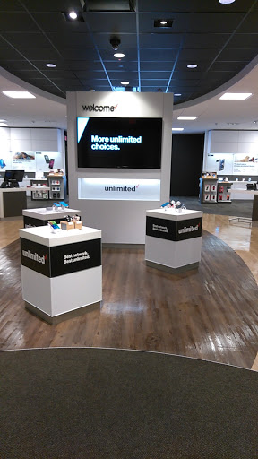 Cell Phone Store «Verizon», reviews and photos, 511 E Lincoln Hwy, New Lenox, IL 60451, USA