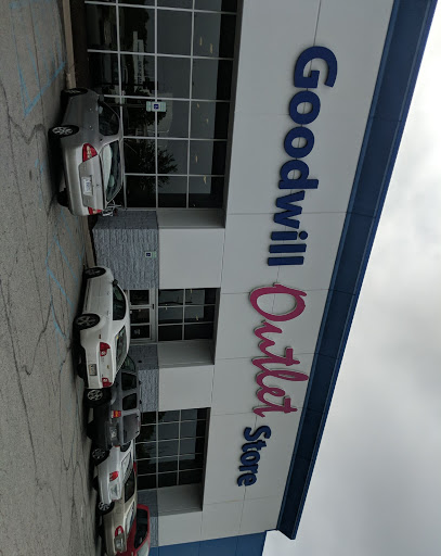 Non-Profit Organization «Goodwill Outlet Store», reviews and photos, 8345 Georgetown Rd, Indianapolis, IN 46268, USA