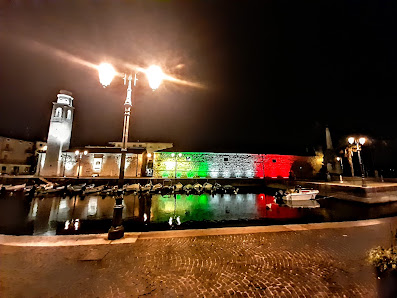 Ristorante Gallo Nero Piazza Vittorio Emanuele II, 28, 37017 Lazise VR, Italia